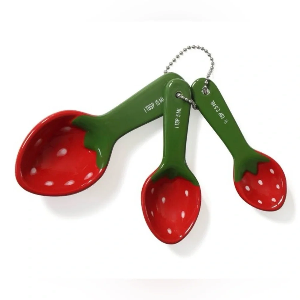 TARGET :: STRAWBERRY HOUSEWARES